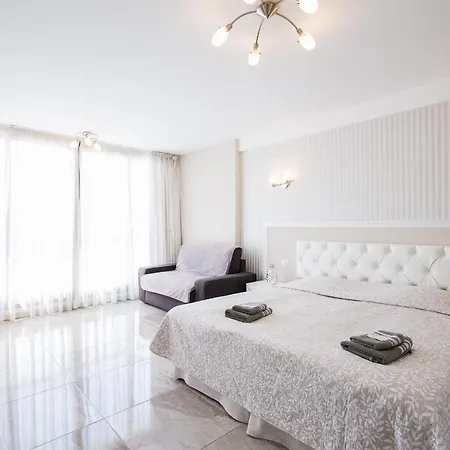 Las Americas De Lux 아파트 *